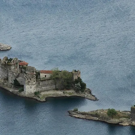 Maggiore House, View, Vignone