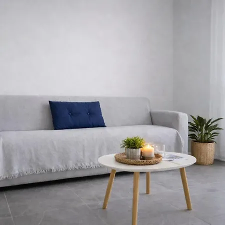 Maggiore House شقة